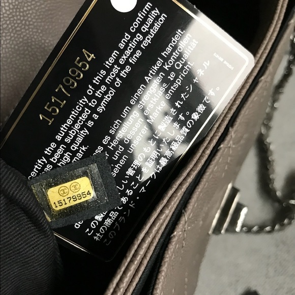 Chanel shoulder bag in grey caviar - Picture 16 of 16